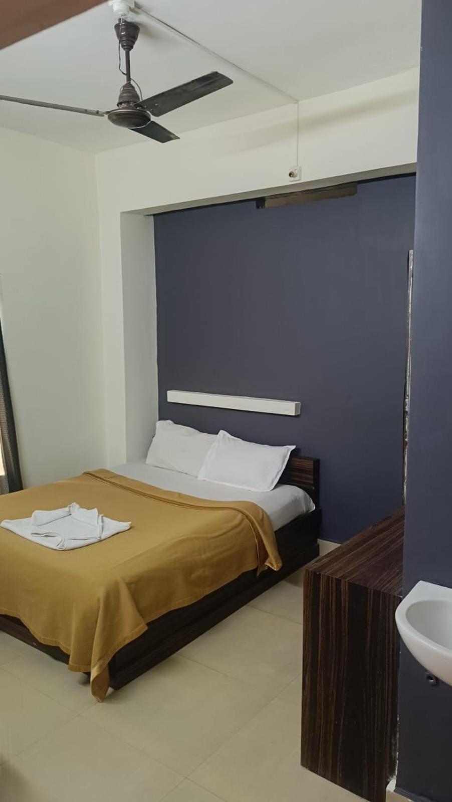 Hotel Orginal Residency โกลลัม ภายนอก รูปภาพ